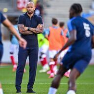 パリ五輪でのフランスの栄光：アンリとエムバペの黄金コンビ