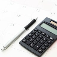 65歳以上のシニア必見！生活費赤字の実態と年金改訂の影響