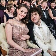 ちょっと待てｗｗｗベニー・ブランコ結婚式が“チル”すぎて草！マジで豪華すぎるやんけｗｗ