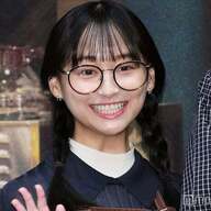 【朗報】影山優佳がサッカー3画面同時視聴してる件、マジ天才やろがい！