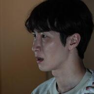 【悲報】渡辺翔太が幽霊と共演！？『事故物件ゾク恐い間取り』新写真公開やんけ！