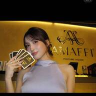 モモ凄すぎｗｗｗ信じられないスタイルでAMAFFI登場！