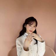 【朗報】小栗有以がミニスカートを制覇する時代やんけ！