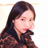 【大原優乃】ふわ赤ドレスでの最新