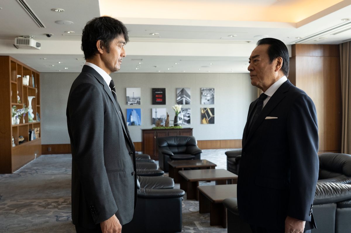 「キャスター」主演阿部寛の魅力と道枝駿佑の意外な一面に迫る