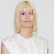 橋本愛、夏祭りでかき氷に夢中やんけ！【悲報】美人すぎてヤバい