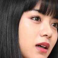 池田エライザが魅せる黒と金の和装の美！新境地ファッション特集