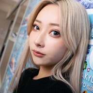 ぴょなが見せた圧巻のベアトップドレス姿とは？