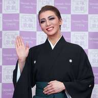 【悲報】礼真琴が宝塚退団ってマジ？青春が終わるやんけ…