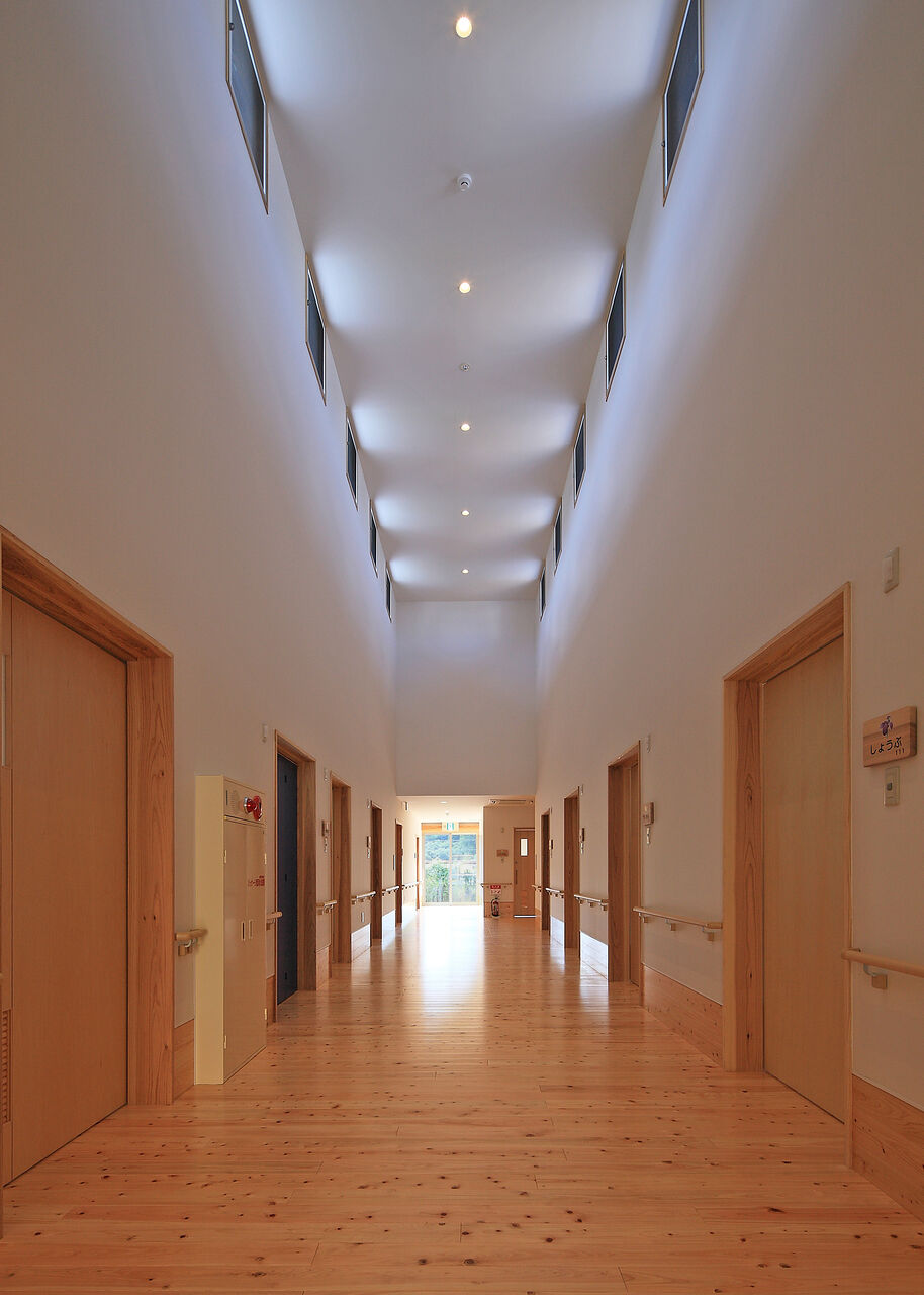 ガウディとその時代　上智大学　イスパニア研究センター ガウディとその時代 上智大学 イスパニア研究センター - メルカリ