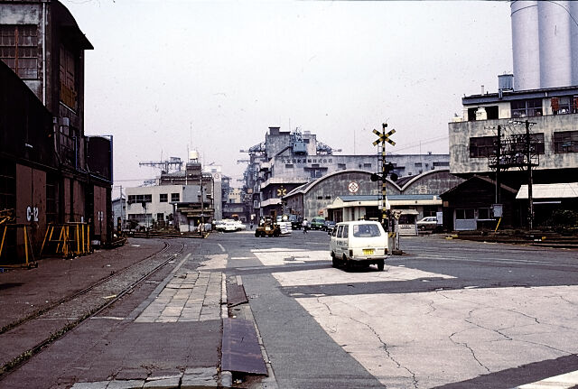 横浜臨港線と新港埠頭辺り（1980） : 新・バイクで走ると気持ち