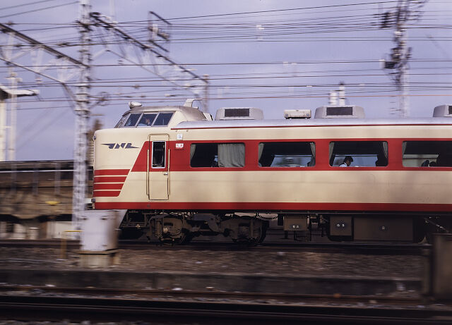 485系200番台:交直流特急型電車の発展型 : 新・バイクで走ると 485系200番台:交直流特急型電車の発展型 : 新・バイクで走ると