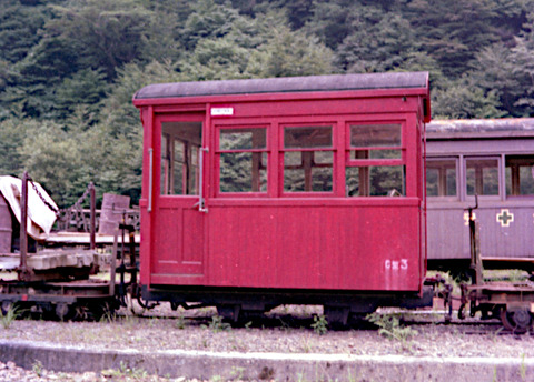 1976081911