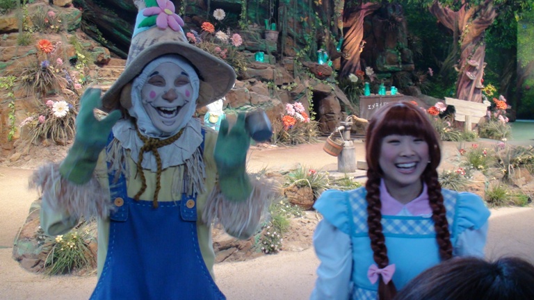 USJ Land Of Oz（オズの魔法使い） : サイゴン・トリビューン