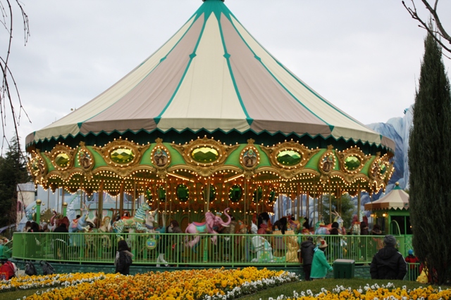 USJ Land Of Oz（オズの魔法使い） : サイゴン・トリビューン