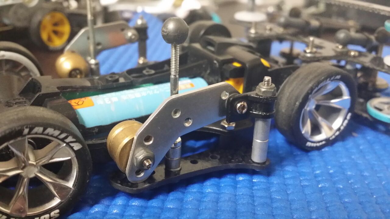 サイドギロチンの作り方 俺式 落ち着きのないミニ四駆