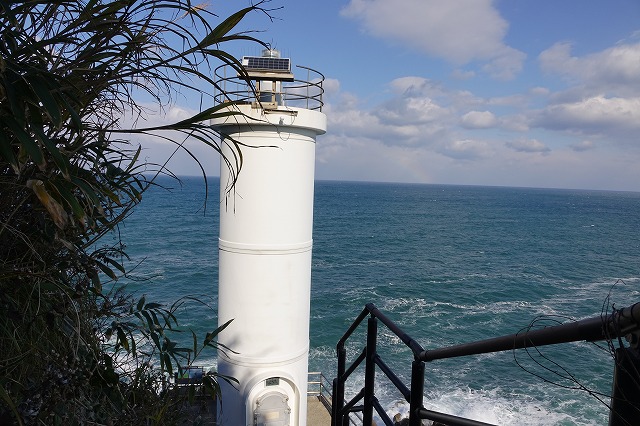 猫埼灯台 ねこさき (2015/12/5) : プジョーで訪ねた灯台訪問記、今は