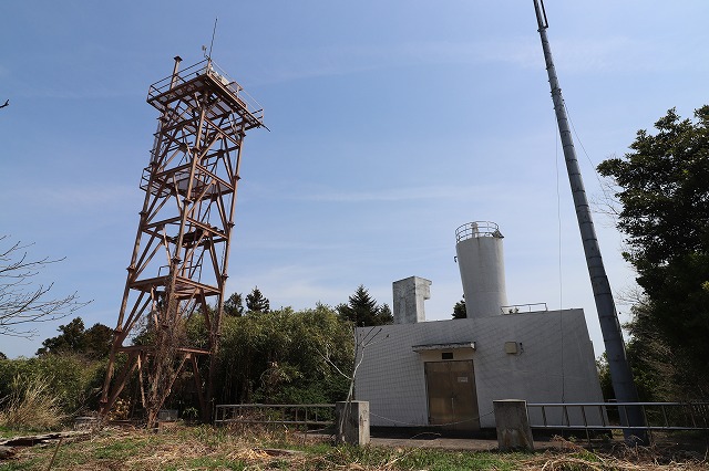 四子ノ埼灯台 しこのさき (2022/4/13) : プジョーで訪ねた灯台