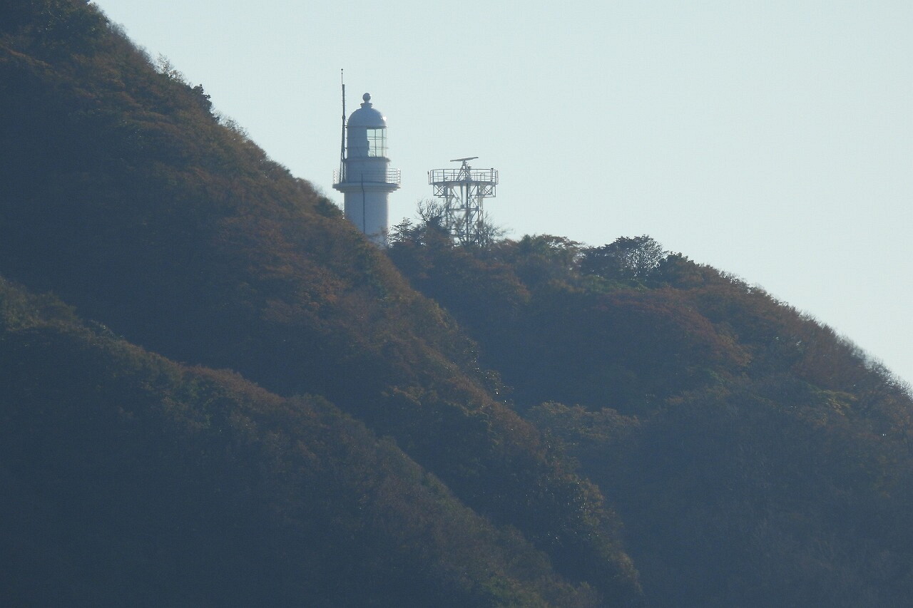 猿山岬灯台 さるやまみさき (2023/10/31再) : プジョーで訪ねた灯台訪問記、今はアクアGRスポーツで 猿山岬灯台 さるやまみさき (2023/10/31再) : プジョーで訪ねた灯台訪問記、今はアクアGRスポーツで