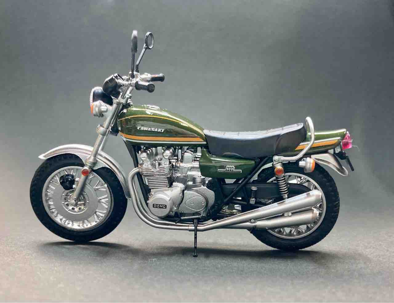 ヴィンテージバイクキット 1/24 KAWASAKI Z1(900 Super Four) : ケント