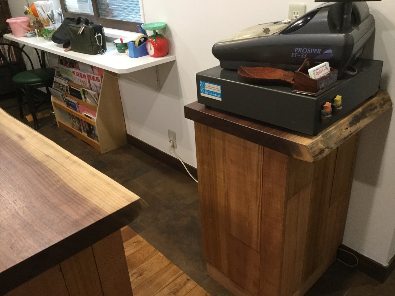 Vol 3028 便利な棚 かえるのひとりごと