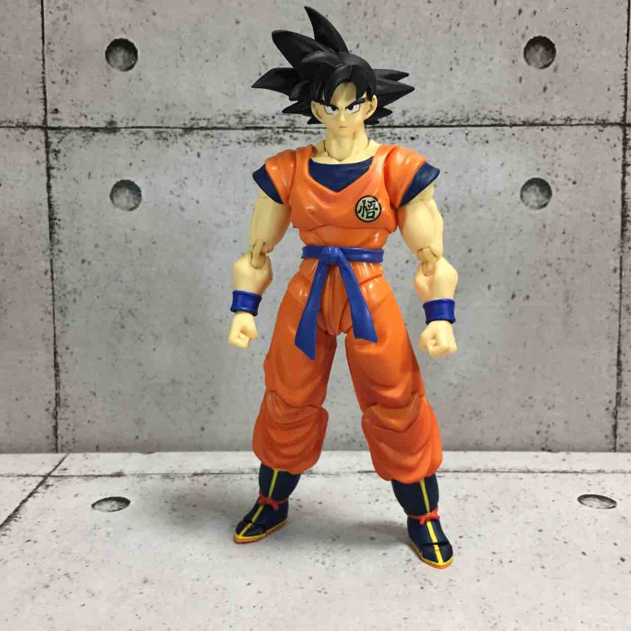 S H フィギュアーツ 孫悟空 地球育ちのサイヤ人ver レビュー プラレボ 模型幻想