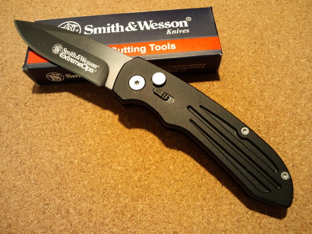 Smith & Wesson Extreme Ops SW50B 1