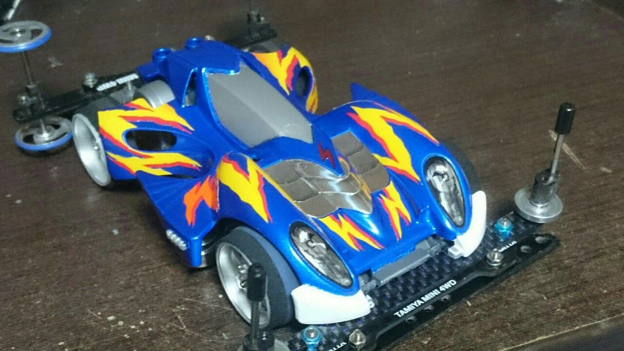 改造ミニ四駆スピンバイパー