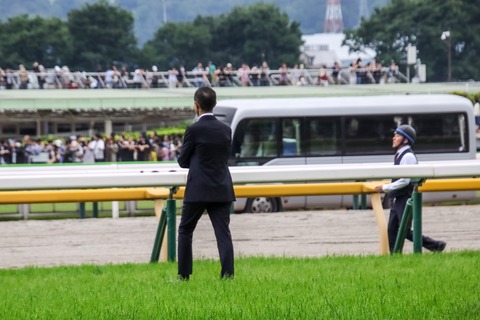 オークス (15)