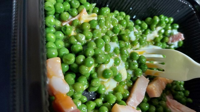 エガちゃんも絶賛 サイゼリアの 柔らか青豆の温サラダ がめっちゃ美味しい おでかけphoto日記 エガちゃんも絶賛 サイゼリアの 柔らか青豆の温サラダ がめっちゃ美味しい おでかけphoto日記