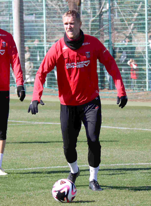 20240215-OHT1I51155-L