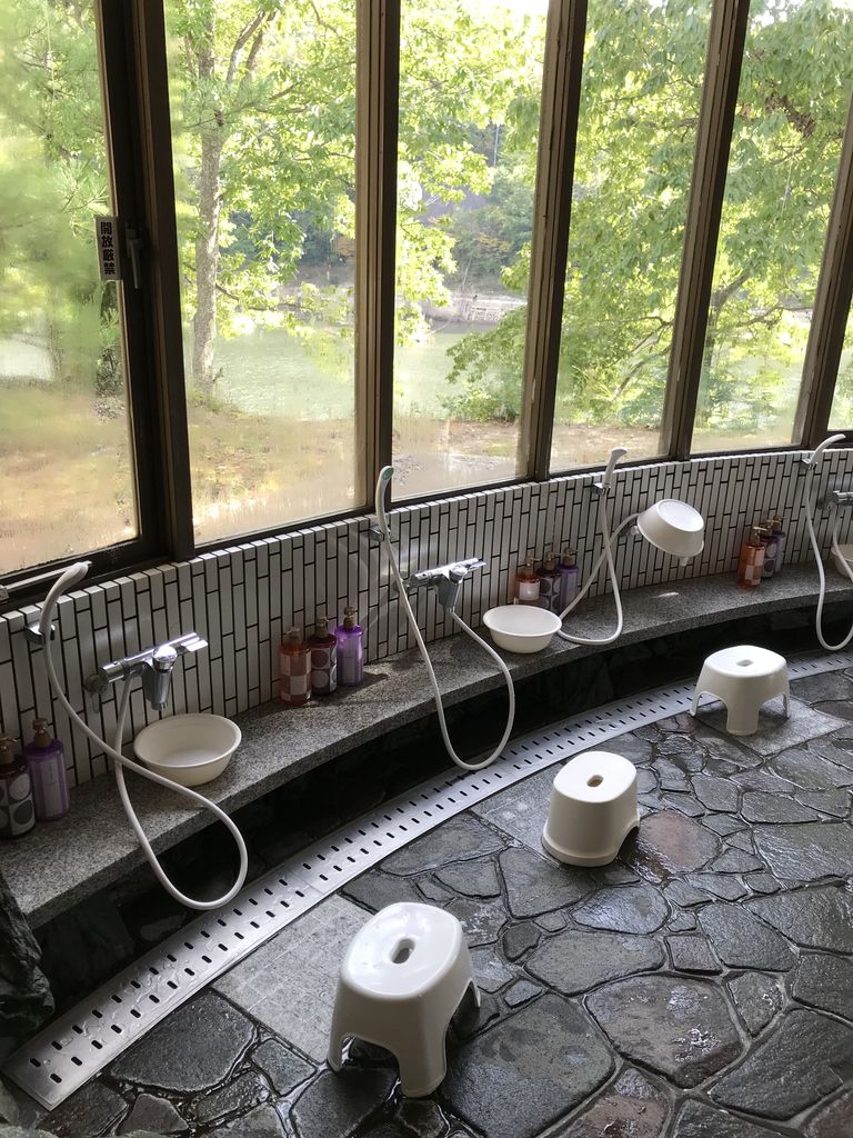 湖畔のリゾートでのんびり No 107 ホテル白竜湖リゾート 広島県三原市 青いジムニー広島在住 日帰り温泉巡り 最適化生活