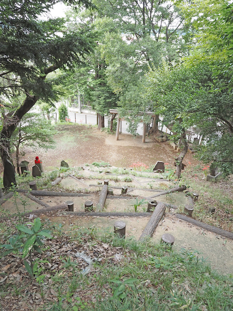 中里の富士塚と階段 3