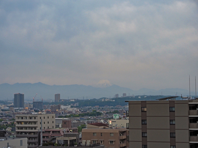 ミッテン府中の屋上からの富士山【とある街の風景423】2