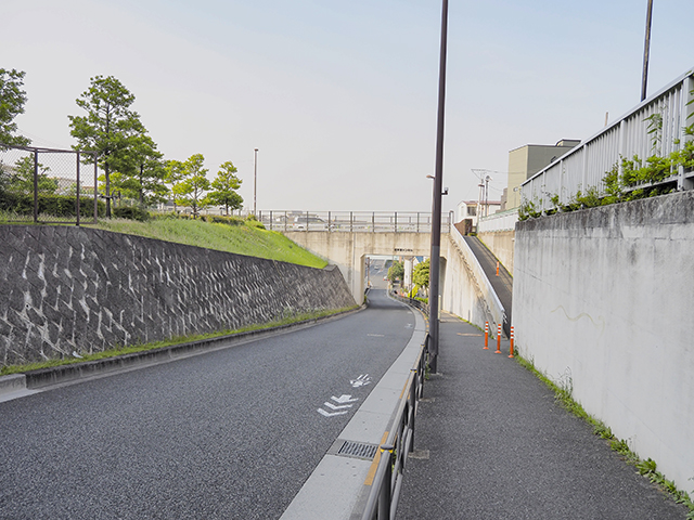 若木東トンネルと坂道1+