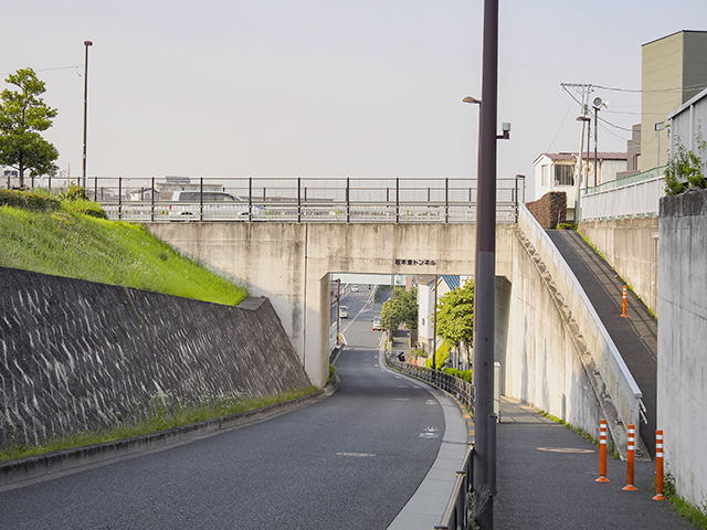 若木東トンネルと坂道2+