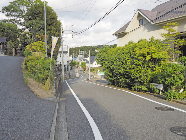せきど観音 観音寺よこの坂道1