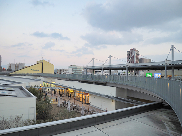 森ノ宮キューズモール屋上のランニングコース【とある街の風景382】2+