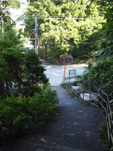 上強羅駅への坂道4