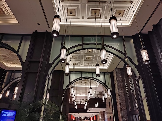 �ݤ��⥤��ߥ͡�������MARUNOUCHI STREET PARK���⤤�Ƥ��ޤ���5