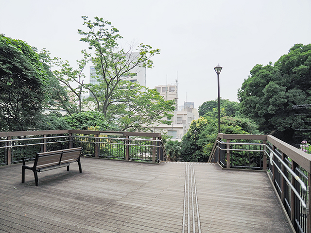 亀塚公園展望デッキと階段【とある街の風景378】1+