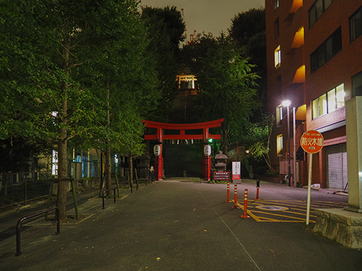 愛宕神社の男坂を夜にぶらりと1