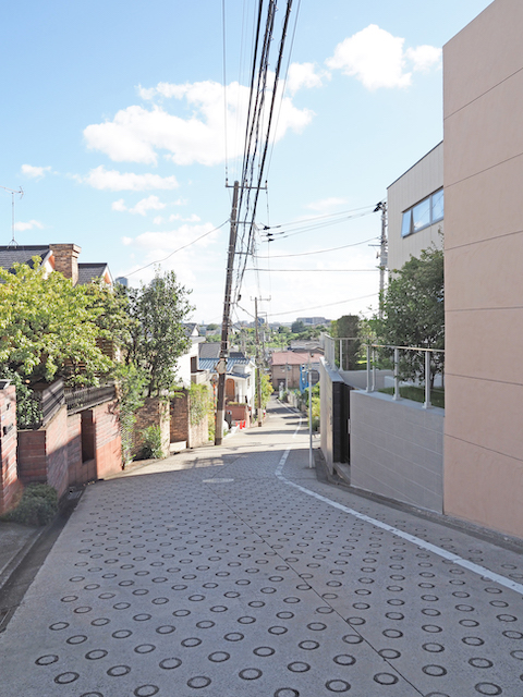 16%の田園調布4丁目の坂道4