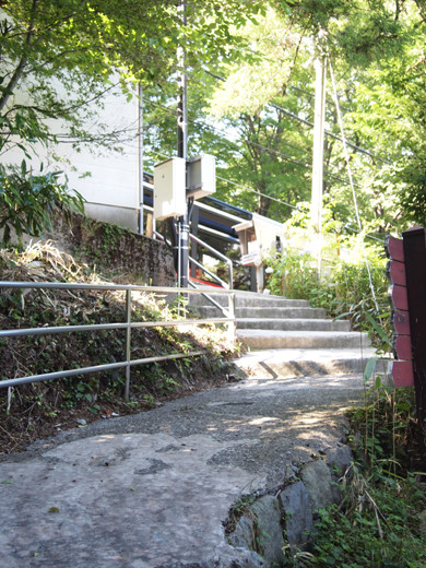 上強羅駅への坂道5