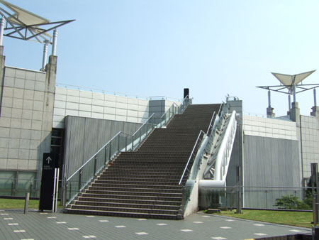 とある街の風景173(ビックサイトの階段)1
