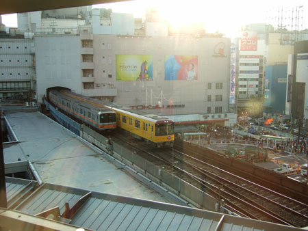 渋谷ヒカリエと宮益坂2