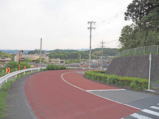 日の出町役場へ下る坂道【とある街の風景425】1