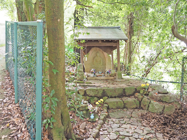 摩耶霊園よこの坂道2