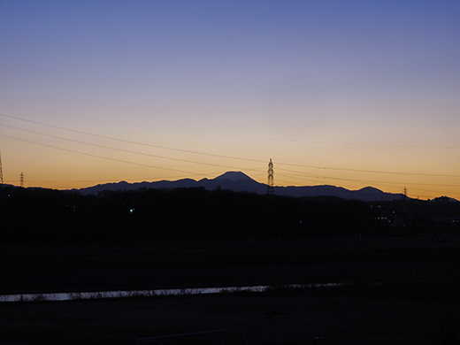 多摩川からの富士山