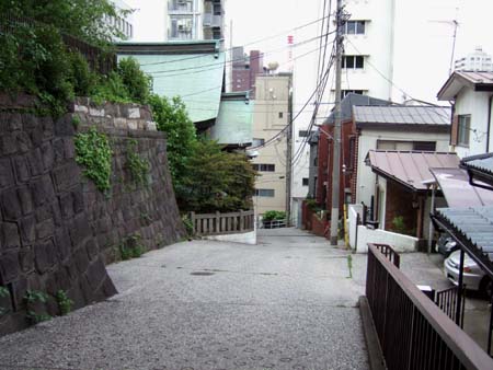 市ヶ谷八幡の女坂1